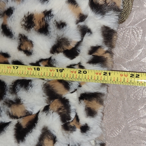 NWT Leopard Print Coat Jacket Faux Fur VS PINK & Know One Cares Large - Picture 14 of 17